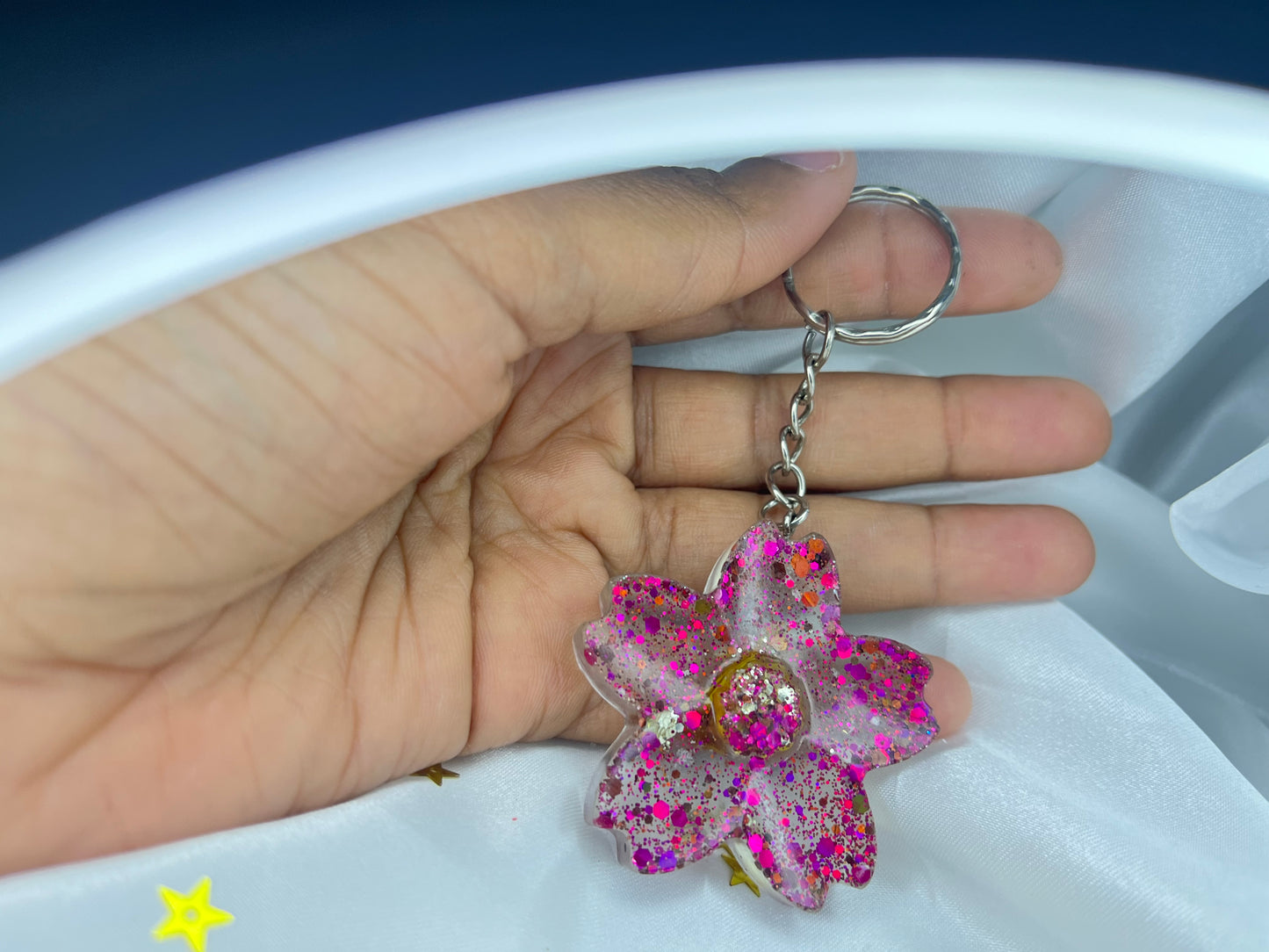 Porte clé Fleur pailletée rose
